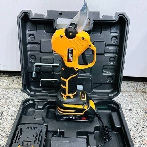 قیچی شارژی دو باتری اینتیمکس قیچی شارژی دو باتری اینتیمکس خرید قیچی شارژی خرید عمده قیچی شارژی قیمت عالی قیچی شارژی